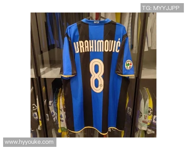 探秘足球球星专属球衣背后的荣耀传承与独特设计故事